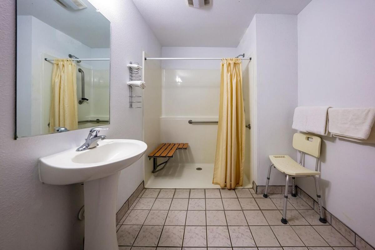 Budget 8 Motel Джон-Дэй Экстерьер фото